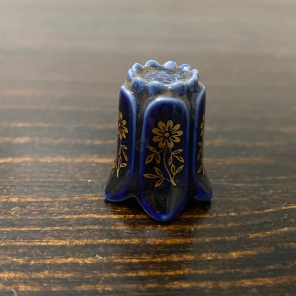Lindner Handarbeit Other - Vintage Lindner Handarbeit Cobalt Blue Gold Floral Porcelain Thimble W Germany